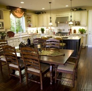 Traditional Two-Tone Kitchen